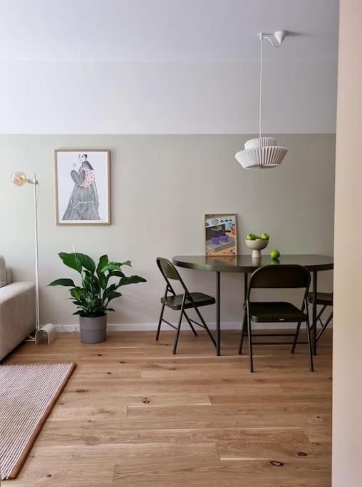 Apartment Zwirn, Free Parking, 24/7 Access บราติสลาวา ภายนอก รูปภาพ